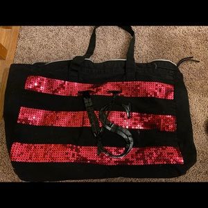 VS PINK GETAWAY BAG